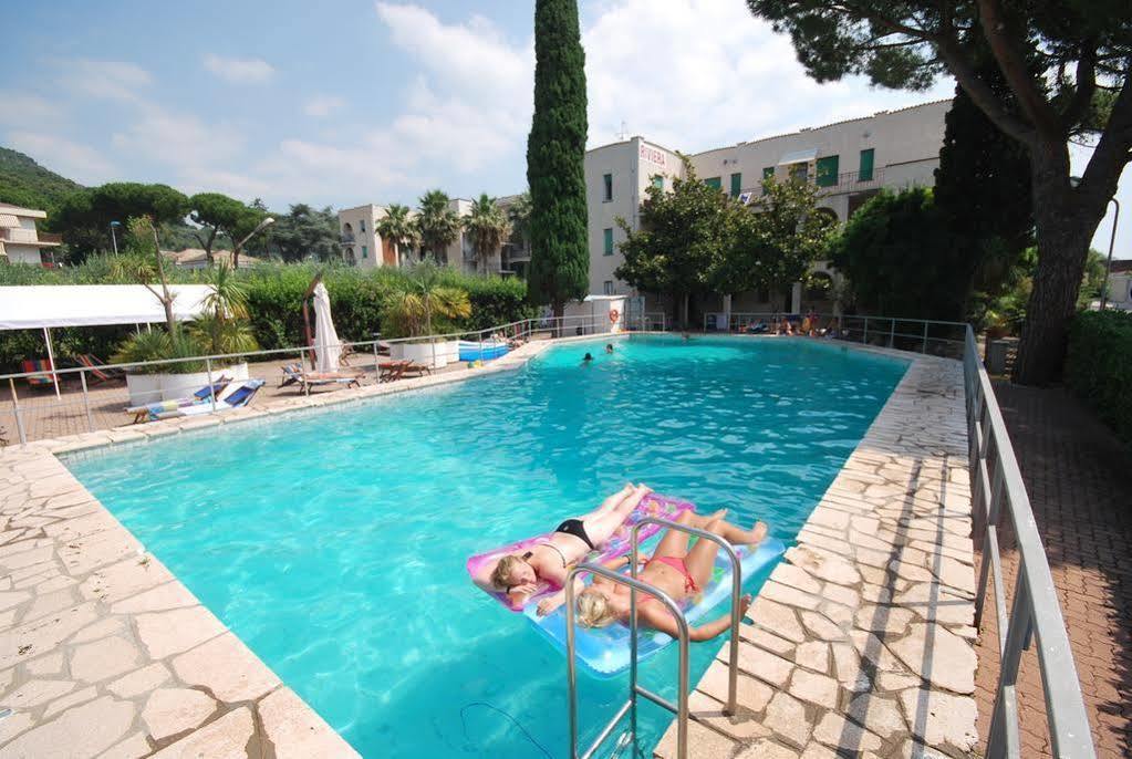 Hotel Riviera Pietra Ligure Exterior foto